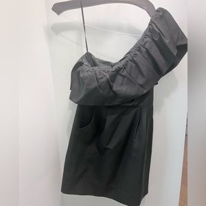 One shoulder short black dress